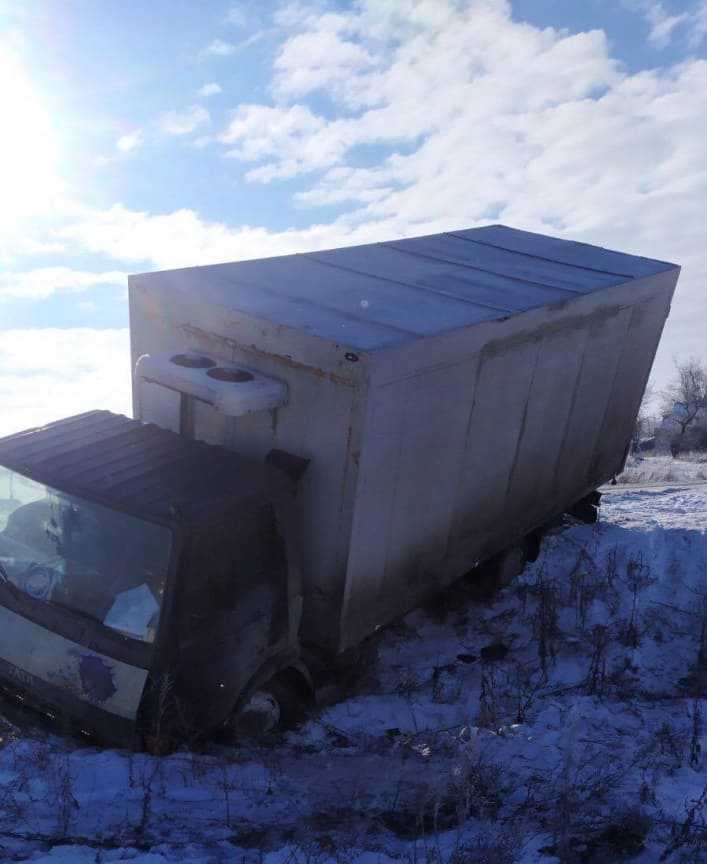 В Запорожской области за сутки спасатели отбуксировали три застрявших грузовика